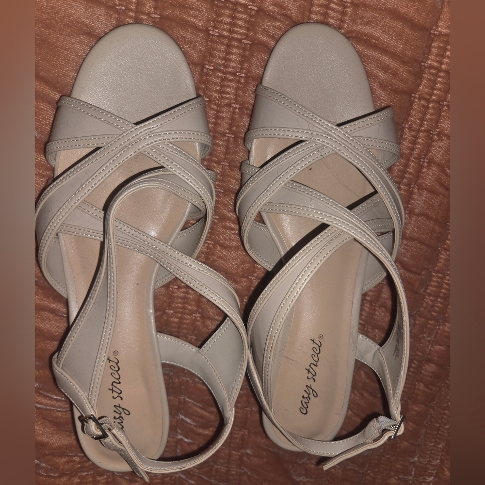 Easy Street Women's Nude Strappy Sandals